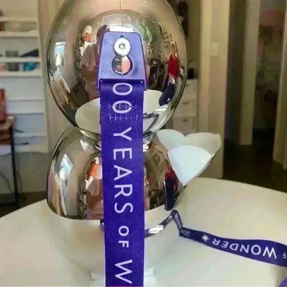 Disney Balloon Crossbody Bag - Picture 8 of 9